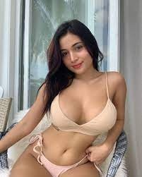 Alman olgun Escort Aksana – Avcılar 